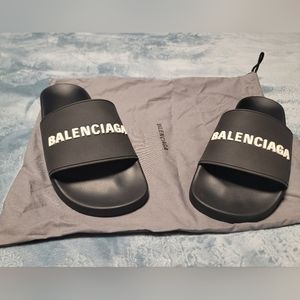 Balenciaga pool slides